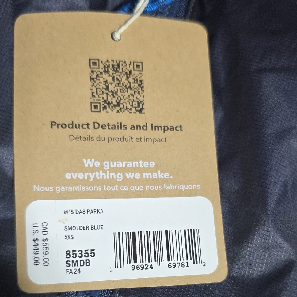 Women's Patagonia DAS Navy Parka with Blue Accents - Picture 3 of 8